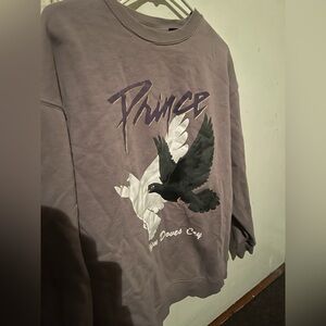 Purple Graphic Pretty Sweatshirt with Doves
